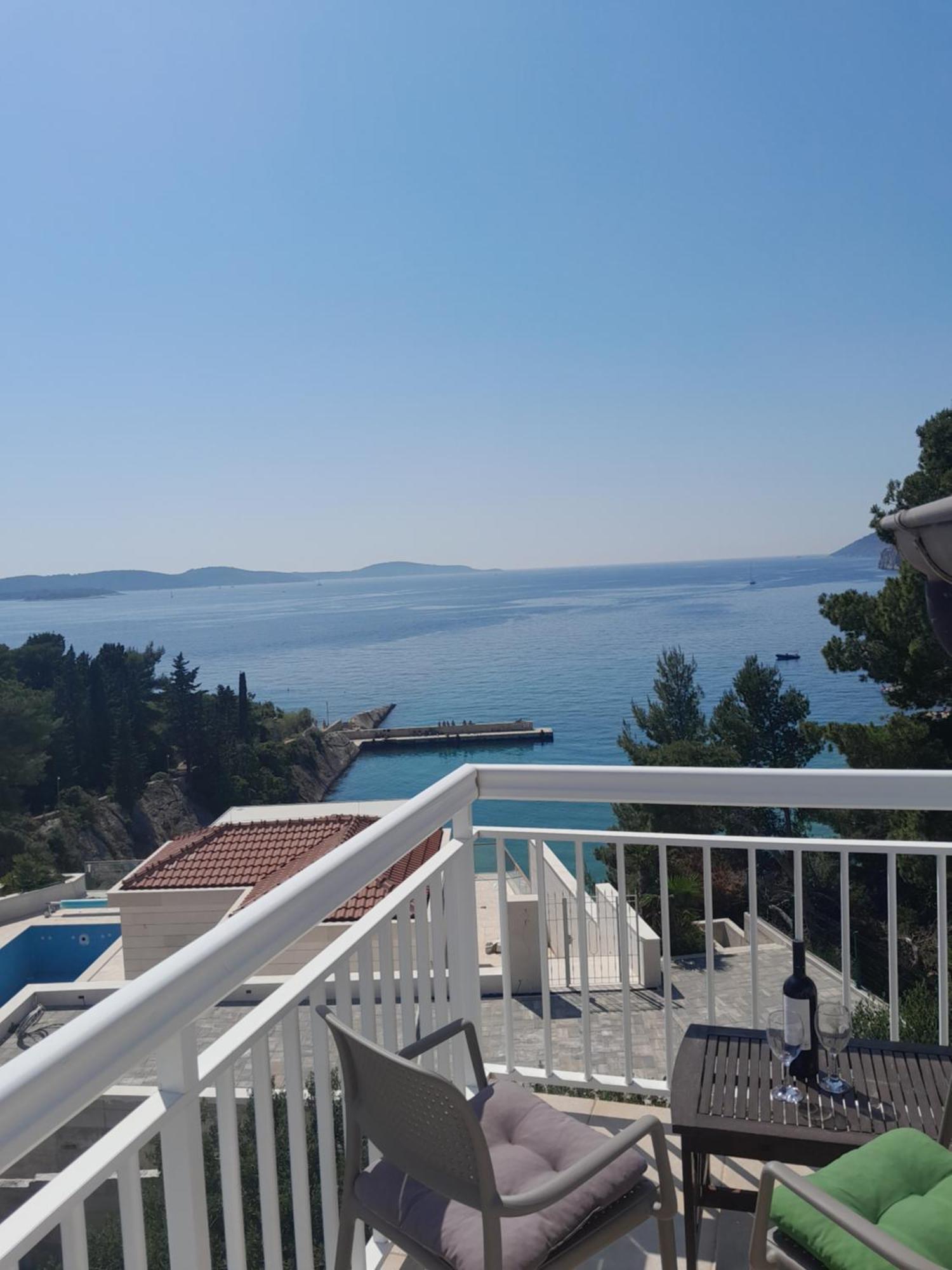 Feelhvar Along Bluelagoon Beach Hvar Town Room photo